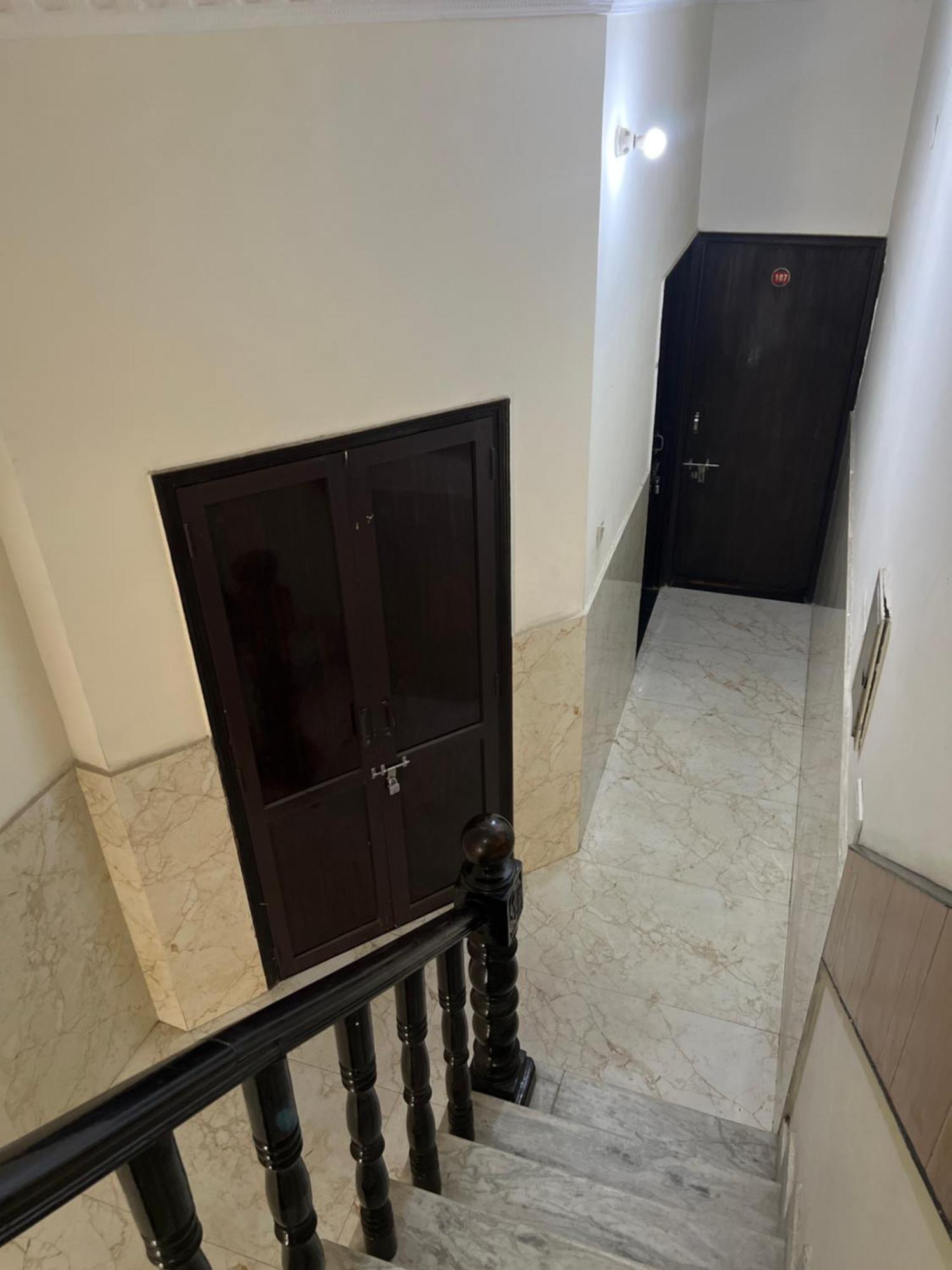 Raja Guest House -- Jalandhar Railway Station -- For Family, Couples, Travellers Экстерьер фото