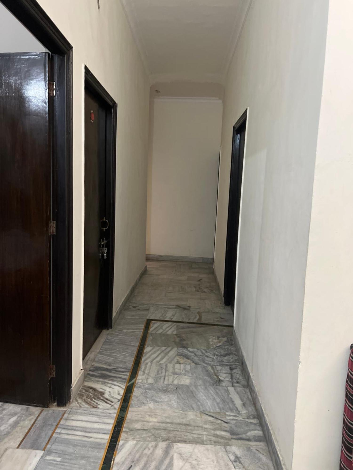 Raja Guest House -- Jalandhar Railway Station -- For Family, Couples, Travellers Экстерьер фото