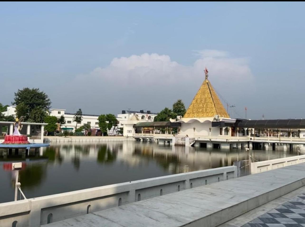 Raja Guest House -- Jalandhar Railway Station -- For Family, Couples, Travellers Экстерьер фото